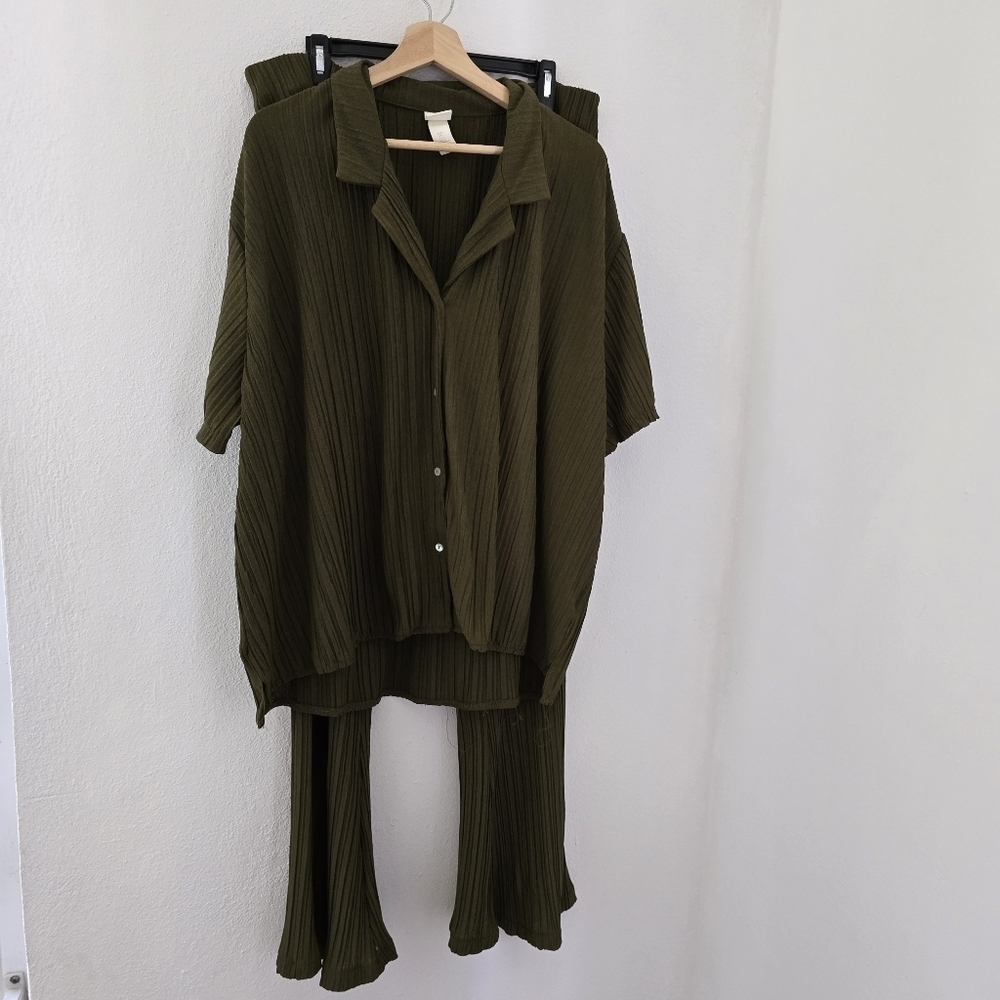 H&M Olive Green Two-Piece Set - Picture 3 of 15